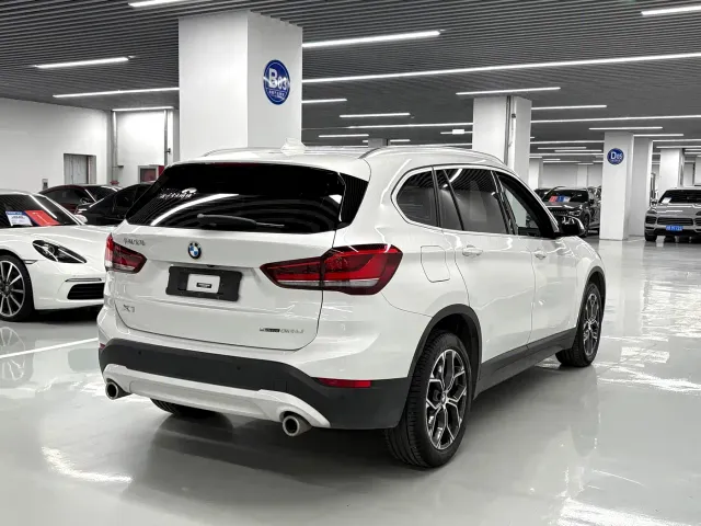 BMW X1 — Фото автомобиля 15