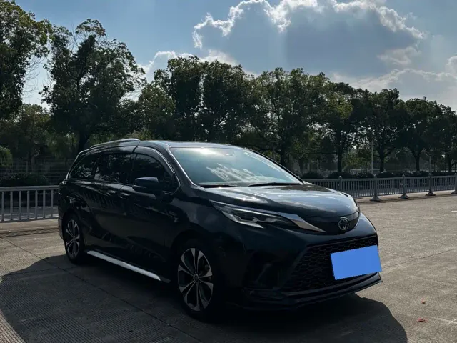 Toyota Granvia — Фото автомобиля 3