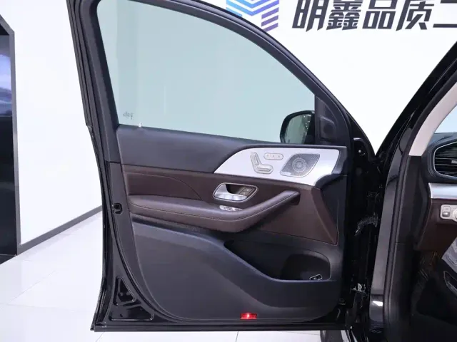 Mercedes-Benz GLE-Class — Фото автомобиля 18