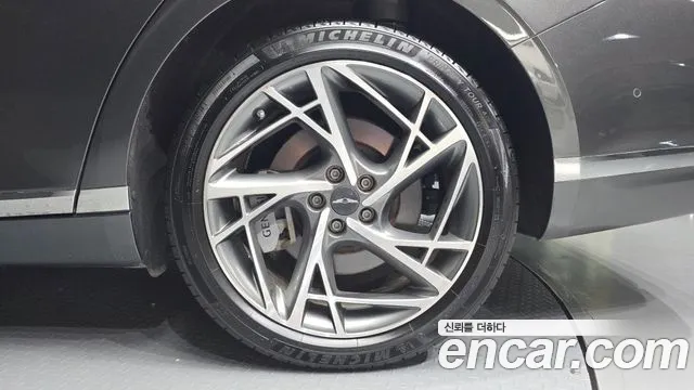 Genesis G90 Бензин 3.5 турбо AWD — Фото автомобиля 19