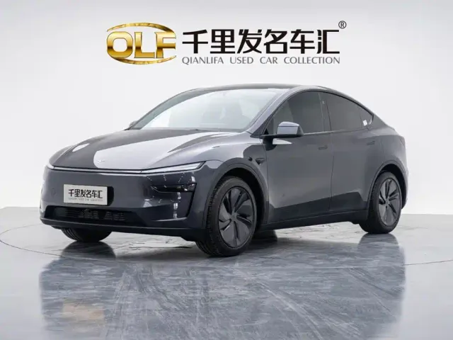 Фотография автомобиля — Tesla Model Y