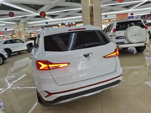 Jetta VS7 — Фото автомобиля 4