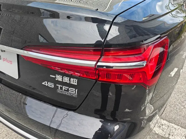 Audi A6L — Фото автомобиля 12