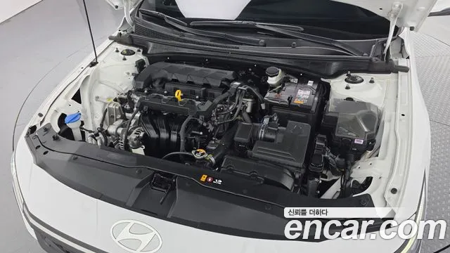 Hyundai Avante CN7 — Фото автомобиля 9