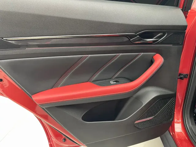 Geely Emgrand S — Фото автомобиля 9