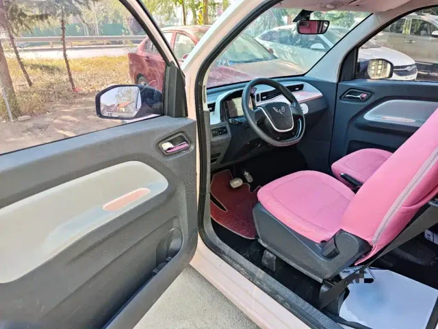 Wuling Hongguang Mini EV — Фото автомобиля 15