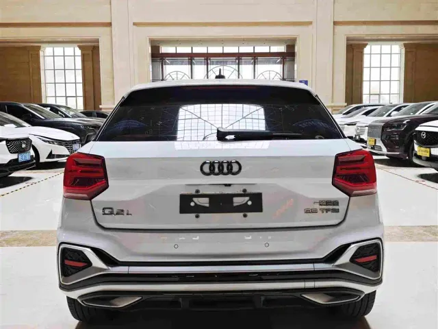 Audi Q2L — Фото автомобиля 17
