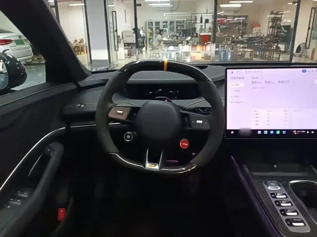 Xiaomi SU7 Ultra — Фото автомобиля 10
