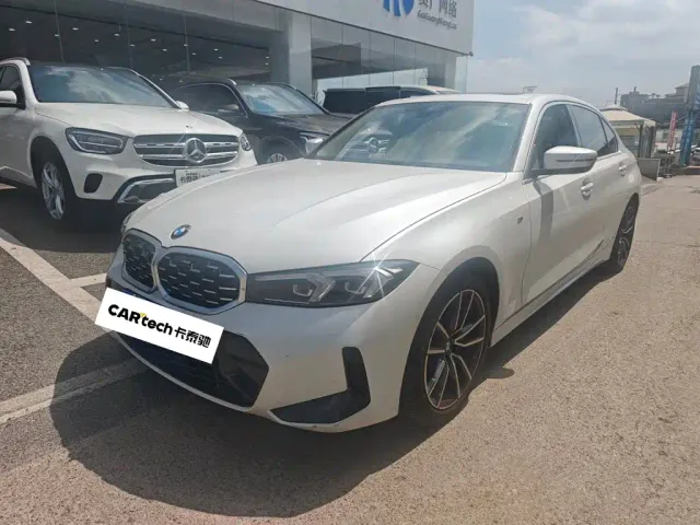 Фотография автомобиля — BMW 3 Series