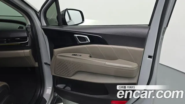 Kia Carnival 4th Gen — Фото автомобиля 14