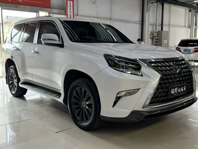 Фотография автомобиля — Lexus GX
