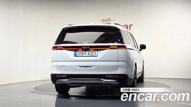Kia Carnival 4th Gen — Фото автомобиля 4
