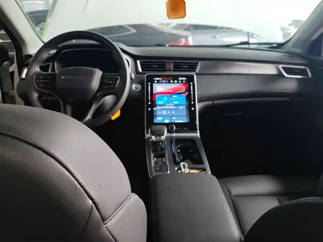 Roewe Roewe RX5 2025 PLUS 330TGI Auto Trend-Setting Smart Edition — Фото автомобиля 9