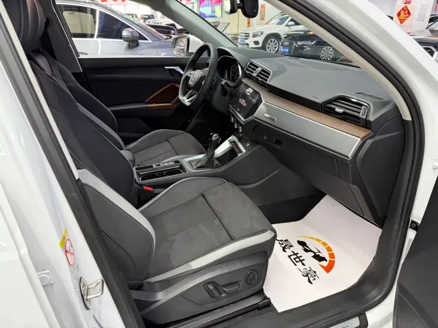 Audi Q3 — Фото автомобиля 16