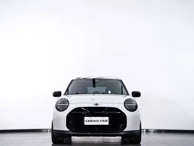 MINI Cooper — Фото автомобиля 4