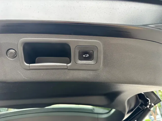 GAC Trumpchi GS8 — Фото автомобиля 12