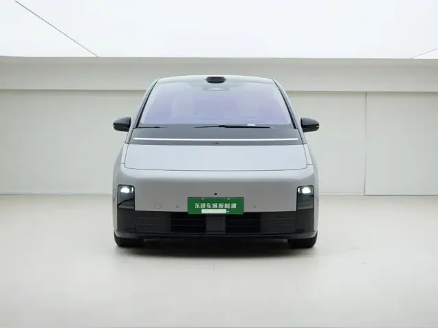 Li Auto MEGA — Фото автомобиля 2