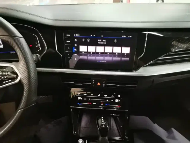 Volkswagen Passat — Фото автомобиля 12