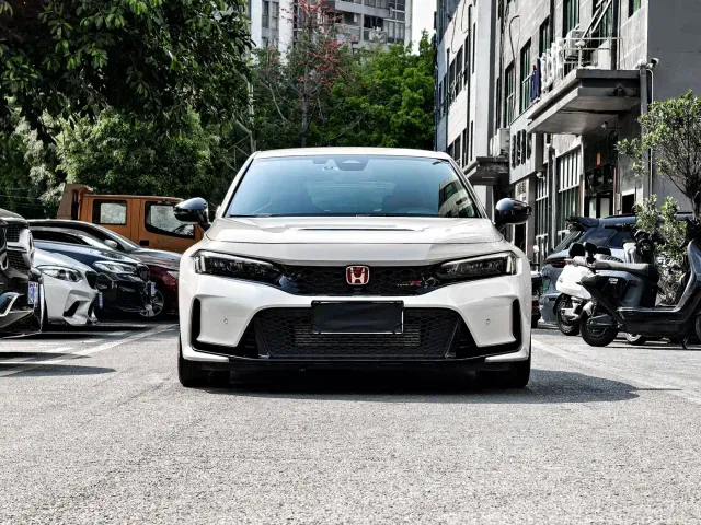 Honda Civic — Фото автомобиля 2