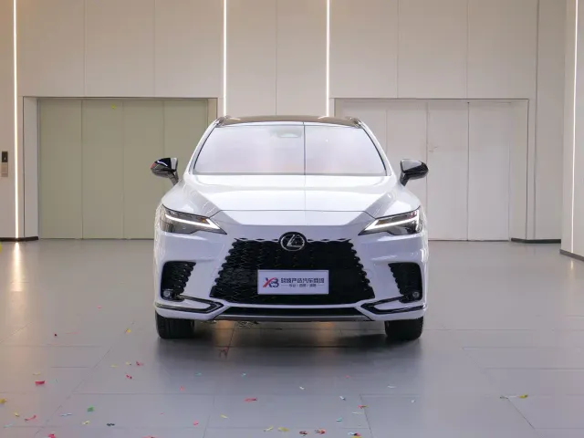 Lexus RX — Фото автомобиля 4