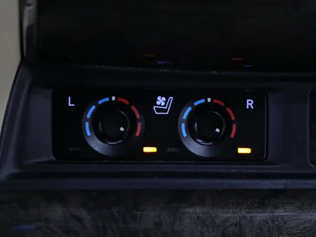 Toyota Vellfire — Фото автомобиля 14