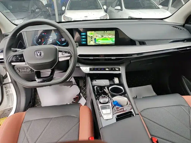 Changan Eado — Фото автомобиля 9
