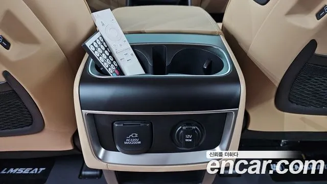 Kia Canival Новый Carnival 4 поколение Бензин 9 мест Hi-Limousine (Спецкузов) — Фото автомобиля 24