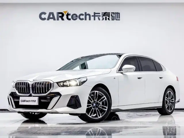 BMW 5 Series — Фото автомобиля 2