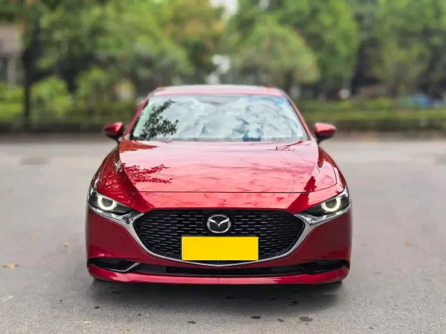 Mazda Axela — Фото автомобиля 2
