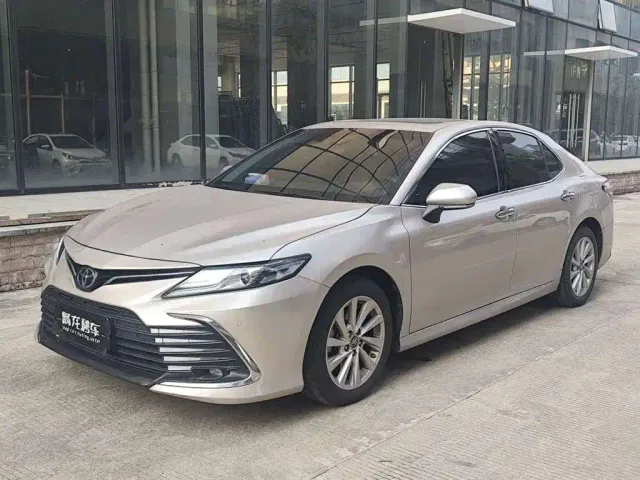 Фотография автомобиля — Toyota Camry