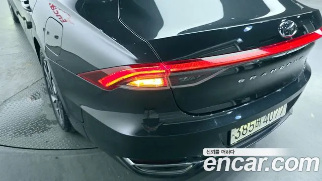 Hyundai Grandeur Premium — Фото автомобиля 23