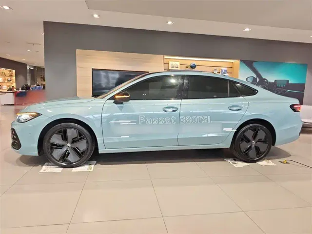 Volkswagen Passat — Фото автомобиля 4