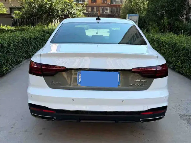 Audi A4L — Фото автомобиля 14