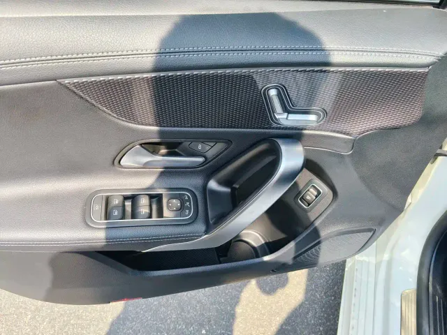 Mercedes-Benz A-Class — Фото автомобиля 12