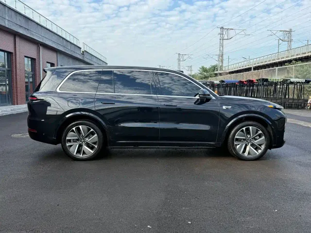 Li Auto L9 — Фото автомобиля 5