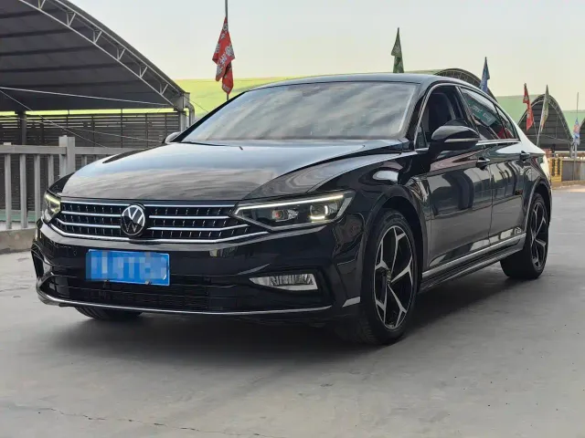Фотография автомобиля — Volkswagen Magotan