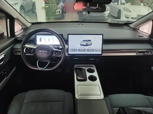 GAC Aion Y — Фото автомобиля 9