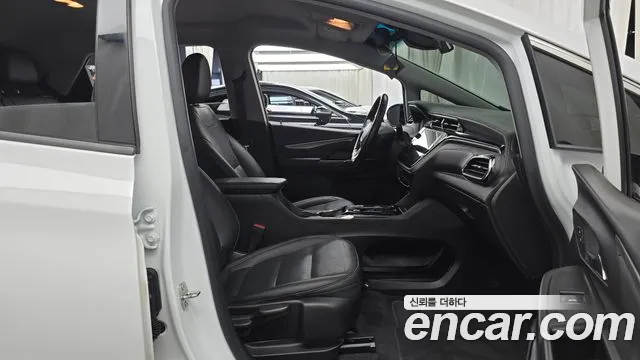 Chevrolet Bolt EV — Фото автомобиля 11