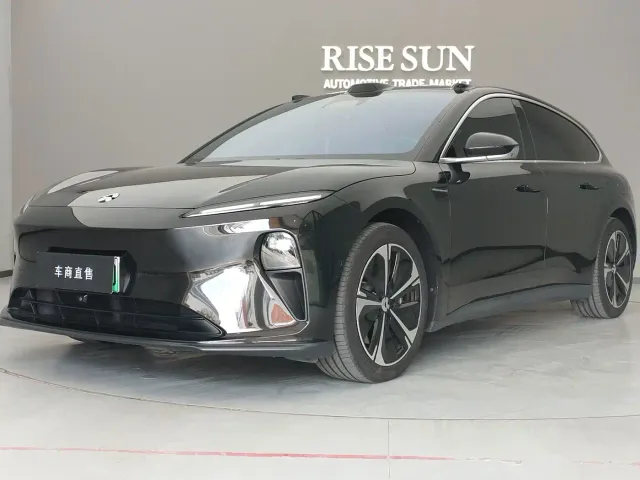 Фотография автомобиля — Nio ET5 Touring