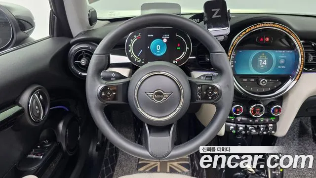 Mini Cooper — Фото автомобиля 11