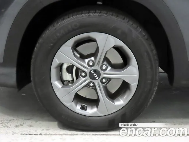 Kia Seltos Новый Seltos Бензин 1.6 турбо 2WD — Фото автомобиля 6