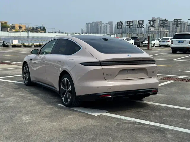 Nio ET5 — Фото автомобиля 5