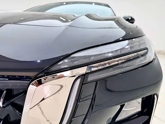 Hongqi H6 — Фото автомобиля 9
