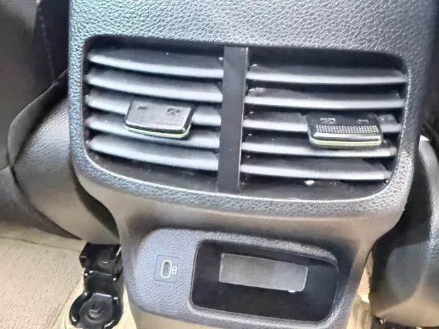 Kia Seltos — Фото автомобиля 14