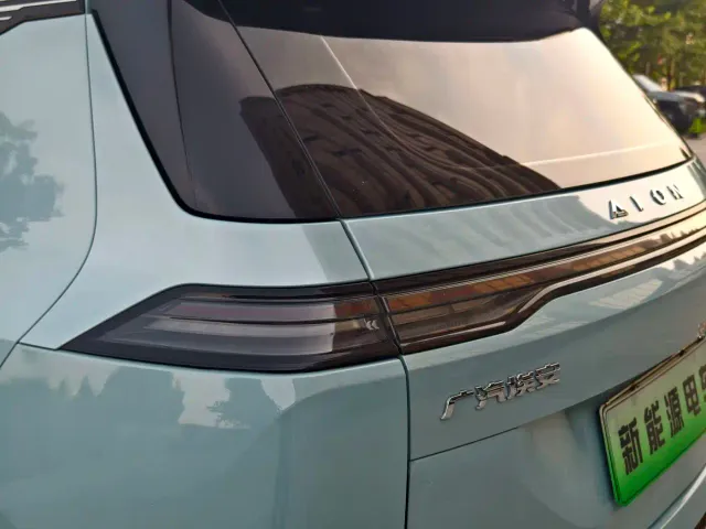 GAC Aion Y — Фото автомобиля 18
