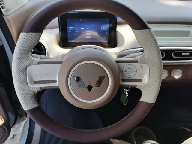 Wuling Hongguang Mini EV — Фото автомобиля 10