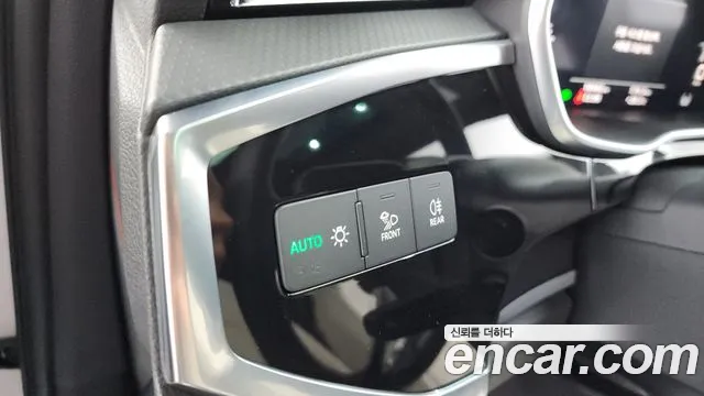 Audi Q3 40 TFSI quattro Premium — Фото автомобиля 26