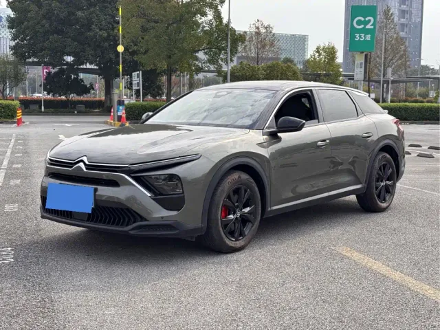 Фотография автомобиля — Citroen C5 X