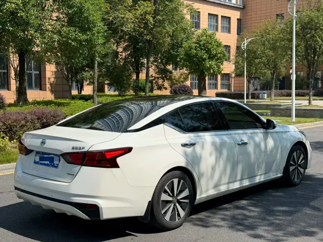 Nissan Teana — Фото автомобиля 9