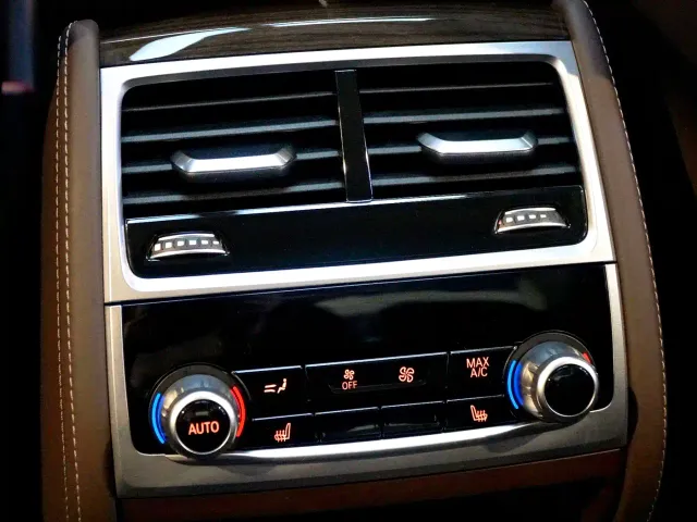 BMW BMW 7 Series 2021 Model 730Li Luxury Package — Фото автомобиля 10